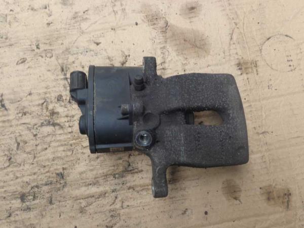 MACHOIRE ARRIERE DROITE VOLVO V60 2013 (ELECTRIQUE) - Vue 1